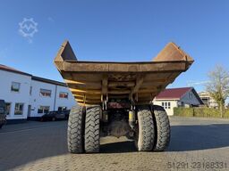 Komatsu HD405-7