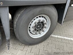 Schmitz Cargobull SCB S3B / Box Trailer / 2x Liftas / Schuifrem /...