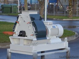 UMP Technika HM2000 Hammer mill