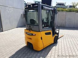 Jungheinrich EFG 215 / Triplex: 4.25m! / SS / nur 2.184h!