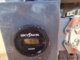 SkyJack SJ16