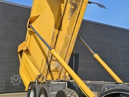 Volvo FMX 460 10x4 / 30m3 TIPPER / MINING