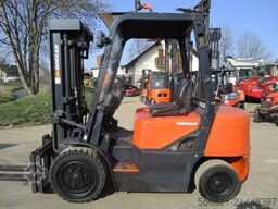 Doosan D30 + D35 Triplex-FH 47m + Seitenschieber