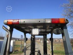 Toyota 2,5 Ton. - Triplex-Freihub 4,7m - Seitenschieber