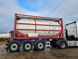 SCHMITZ CARGOBULL Tankchassis mit Tankcontainer, 424.676 KM