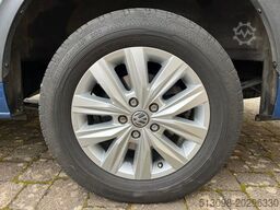 VOLKSWAGEN CRAFTER AUTOMATIK 8 SITZER STANDHEIZUNG KAMERA