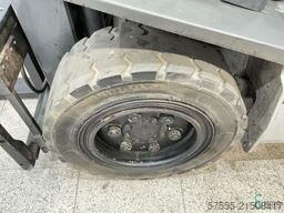 Nissan UGD 02 A 30 PQ