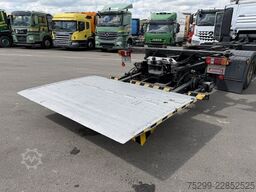 MAN 18.413 4x2 WB LKW AHK