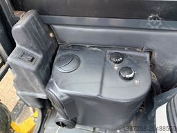 KOMATSU PC26MR-3 / 2020 BJ / 2 x Löffel