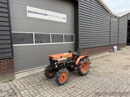 KUBOTA B7000 4WD minitractor