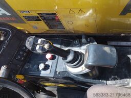JCB 525.60