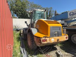 Liebherr L 524