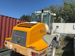 Liebherr L 524