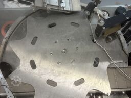 Top lid / cap closing machine 