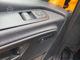MERCEDES-BENZ eSprinter 312 DHL Regal KEP-Ausbau