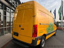 MERCEDES-BENZ eSprinter 312 DHL Regal KEP-Ausbau