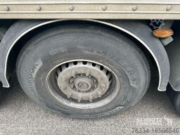 Fruehauf Semitrailer Dryfreight Standard Porte relevante