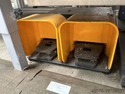 Pneumax Pneumatik Hubtisch