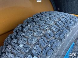 Venieri 7.63C wheel loader w/original bucket