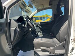 VOLKSWAGEN CADDY MAXI REGALS. TEMP. 4MOTION DACHTRÄ. KLIMA