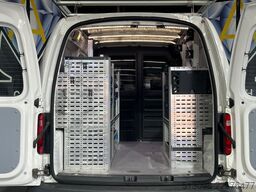 VOLKSWAGEN CADDY MAXI REGALS. TEMP. 4MOTION DACHTRÄ. KLIMA