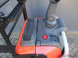 TOYOTA LPE 200