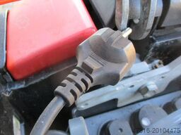 TOYOTA LPE 200