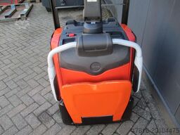 TOYOTA LPE 200