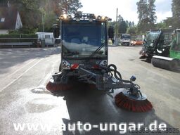 Boschung S3 Kehrmaschine urban sweeper Wildkraut