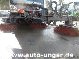 Boschung S3 Kehrmaschine urban sweeper Wildkraut