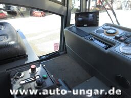 Boschung S3 Kehrmaschine urban sweeper Wildkraut