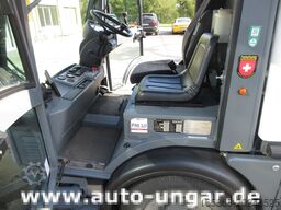 Boschung S3 Kehrmaschine urban sweeper Wildkraut
