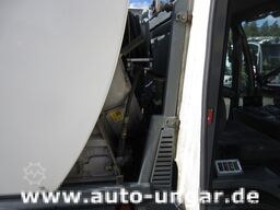 Boschung S3 Kehrmaschine urban sweeper Wildkraut