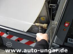 Boschung S3 Kehrmaschine urban sweeper Wildkraut