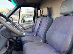 Mercedes-Benz Sprinter 412 5-CILINDER WITH PLAYWOOD BOX (MANU...
