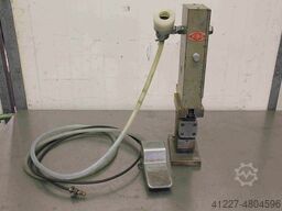 DE-STA-CO Pneumatikstanze 040 0210