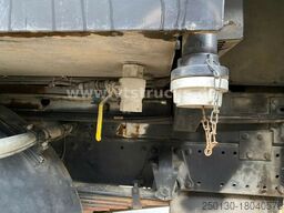 MAN Kehrmaschine Bucher Schörling Blatt Federung