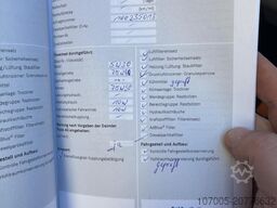 Mercedes-Benz Unimog U 427 mit Mulag Kombinationmähwerk MKM 700