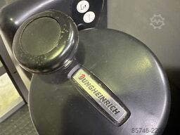 JUNGHEINRICH EKS 308 * DEMO !! Wire Guidance !! PSA !! Triplex FFL !! NEW battery !!!