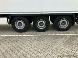 Krone Cool Liner SDR 27 eL4-S mit Ladebordwand