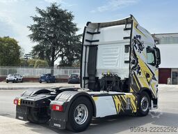 Iveco S-WAY 570