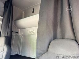 IVECO Eurocargo 120E28 Carrier 750