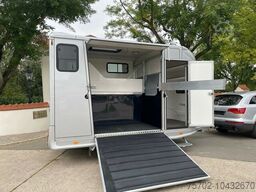 Steinsberger Anka 2 Pferdeanhänger mit Bett