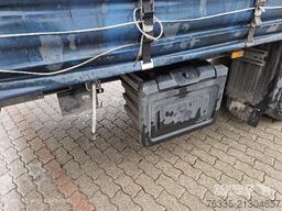 Schmitz Cargobull Curtainsider Mega