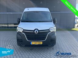 Renault Master T33 135 L2H2 Navigatie + Trekhaak