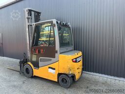 Jungheinrich EFGS30