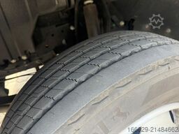 MITSUBISHI Fuso Canter 7C18 Maschinen Transporter 23.947 km