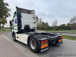 Volvo FM 370 Globetrotter   Side skirts
