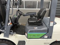 EUROTRAC FE30 ECO heftruck NIEUW met vorkenverspreider