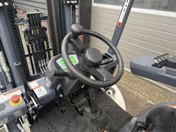 EUROTRAC FE30 ECO heftruck NIEUW met vorkenverspreider